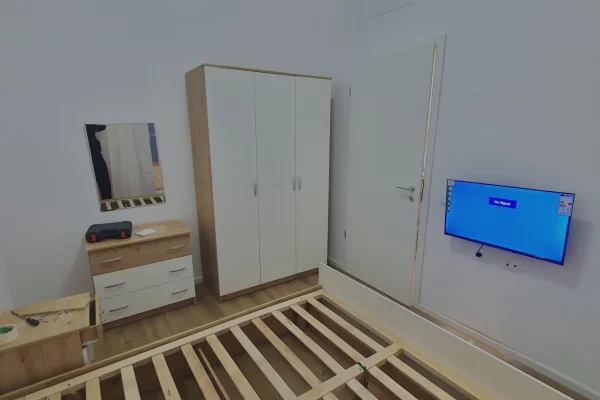 Shtepi me qera Apartament ne Tirane, 1+1, Mobilimi E mobiluar, Pagesa 450  Euro.