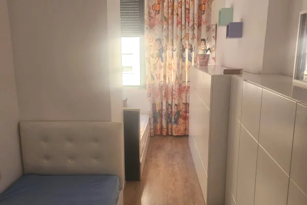 Shtepi me qera Apartament ne Tirane, 2+1, Mobilimi E mobiluar, Pagesa 40,000  Leke.