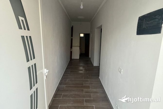 Shtepi me qera 1+1 ne Tirane - 30,000 Leke