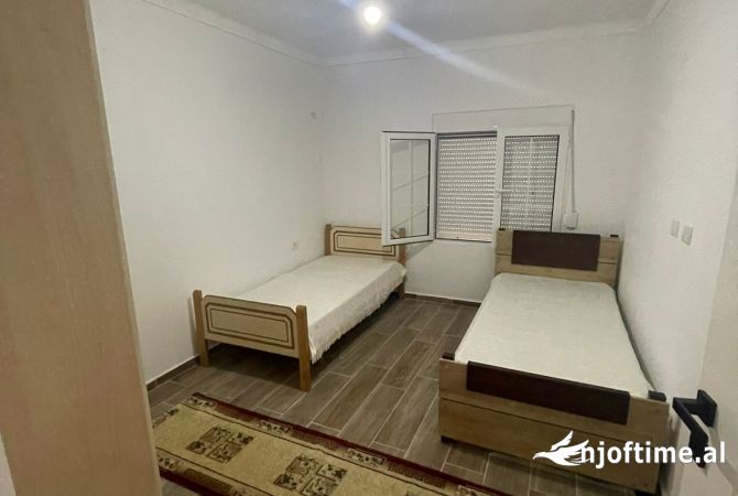 Shtepi me qera 1+1 ne Tirane - 30,000 Leke