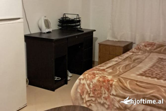 Shtepi me qera Garsoniere ne Tirane - 250 Euro