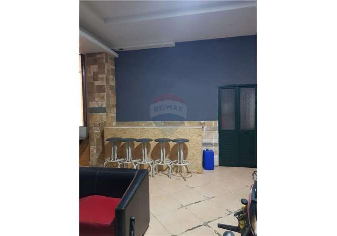 Ambient biznesi me qera 1+1 ne Tirane - 20,000 Leke