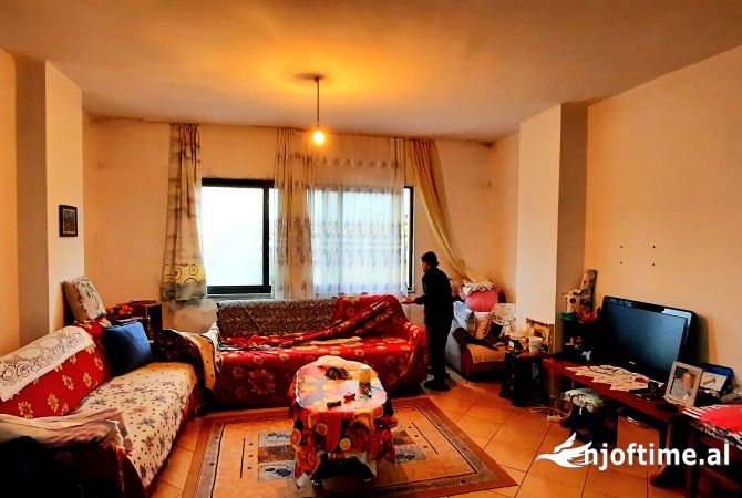 Shtepi ne shitje 1+1 ne Tirane - 110,000 Euro