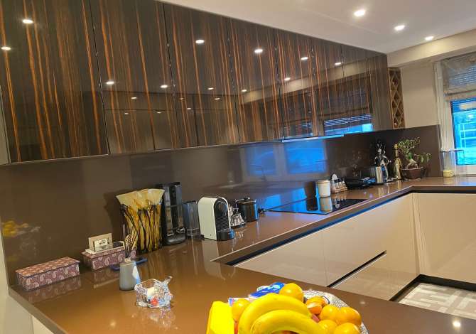 Shtepi ne shitje 4+1 ne Tirane - 770,000 Euro