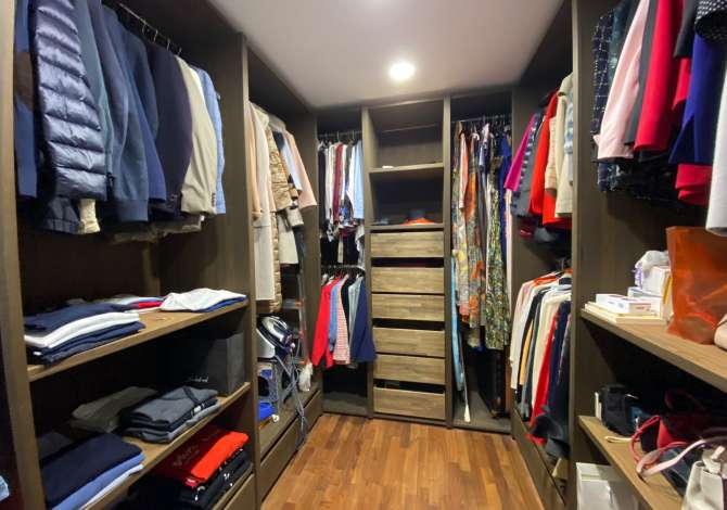 Shtepi ne shitje Vila Luksoze ne Tirane, 4+1, Mobilimi E mobiluar, Pagesa 770,000  Euro.