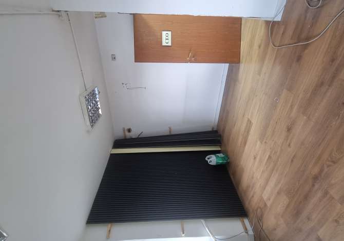 JEPET ME QIRA ZYRE /AMBIENT BIZNESI 290m2