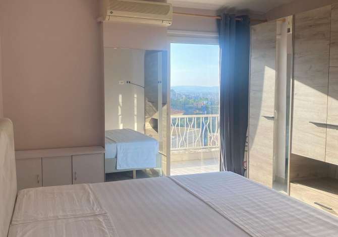 Shtepi me qera 2+1 ne Tirane - 650 Euro