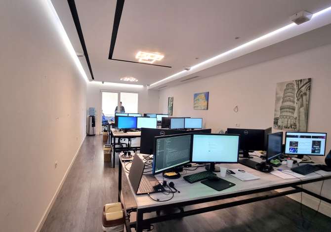 Ambient biznesi me qera 3+1 ne Tirane - 1,500 Euro