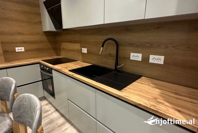 Shtepi me qera 1+1 ne Tirane - 800 Euro