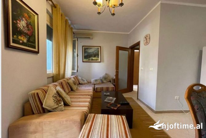 Shtepi me qera 2+1 ne Tirane - 550 Euro
