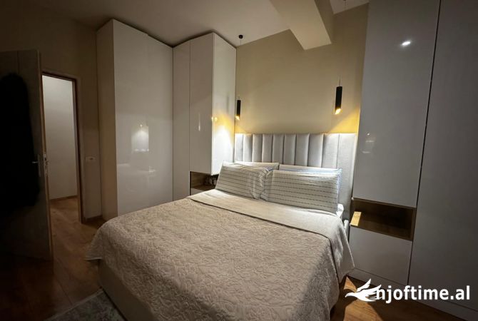 Shtepi ne shitje Apartament ne Tirane, 2+1, Mobilimi E mobiluar, Pagesa 209,500  Euro.