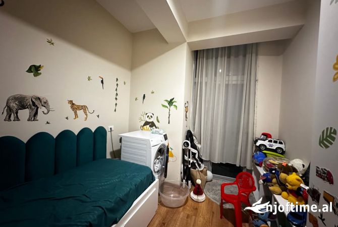 Shtepi ne shitje Apartament ne Tirane, 2+1, Mobilimi E mobiluar, Pagesa 209,500  Euro.