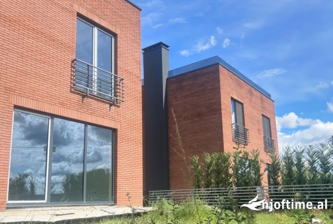 Shtepi ne shitje 3+1 ne Tirane - 375,000 Euro