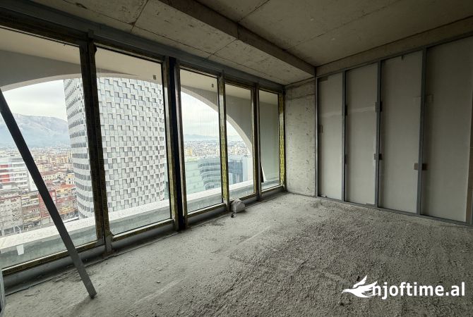 Shtepi ne shitje Apartament ne Tirane, 2+1, Mobilimi Bosh, pa mobiluar, Pagesa 550,000  Euro.