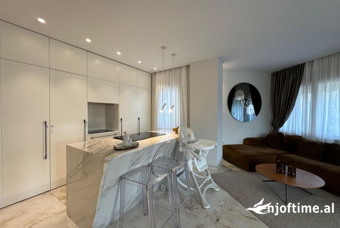 Shtepi ne shitje 2+1 ne Tirane - 270,000 Euro