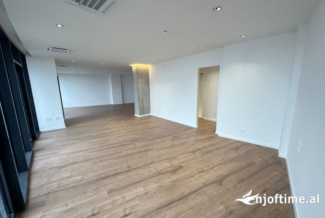 Ambient biznesi me qera 3+1 ne Tirane - 1,500 Euro