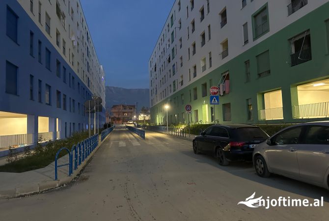 Shtepi ne shitje Apartament ne Tirane, 2+1, Mobilimi Bosh, pa mobiluar, Pagesa 119,000  Euro.