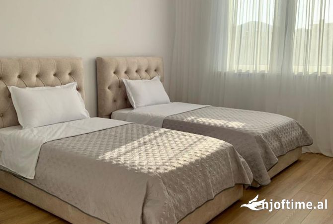 Shtepi me qera Apartament ne Tirane, 2+1, Mobilimi E mobiluar, Pagesa 700  Euro.