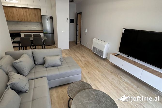 Shtepi me qera Apartament ne Tirane, 2+1, Mobilimi Bosh, pa mobiluar, Pagesa 700  Euro.