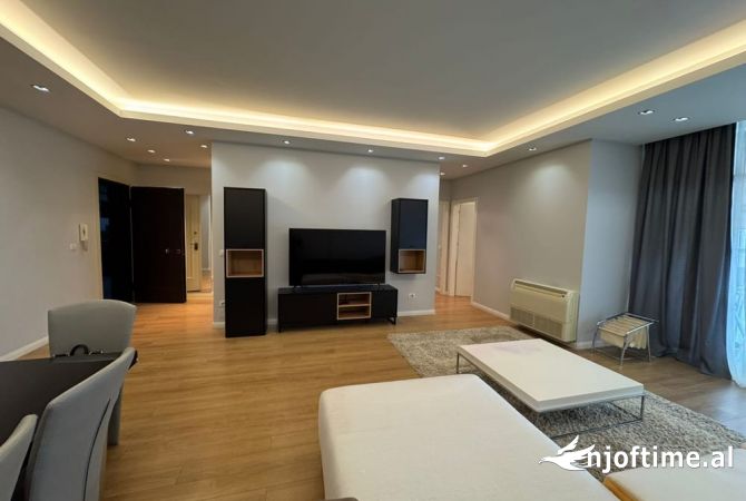 Shtepi me qera 2+1 ne Tirane - 1,800 Euro