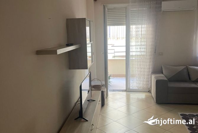 Shtepi me qera 2+1 ne Tirane - 50,000 Leke