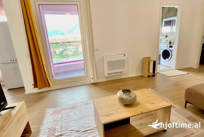 Shtepi ne shitje Apartament ne Tirane, 2+1, Mobilimi E mobiluar, Pagesa 125,000  Euro.