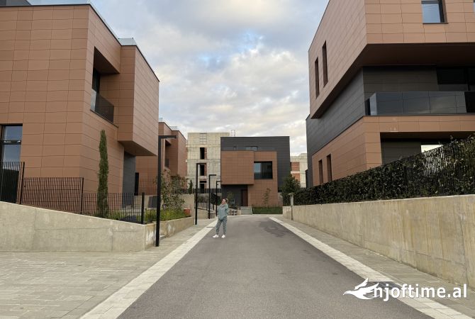 Shtepi ne shitje 4+1 ne Tirane - 750,000 Euro