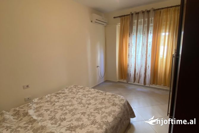 Shtepi ne shitje Apartament ne Tirane, 1+1, Mobilimi E mobiluar, Pagesa 138,000  Euro.