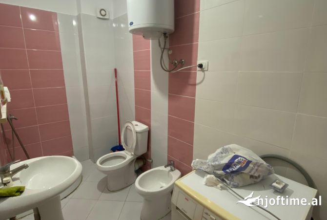 Shtepi ne shitje Apartament ne Tirane, 1+1, Mobilimi E mobiluar, Pagesa 138,000  Euro.
