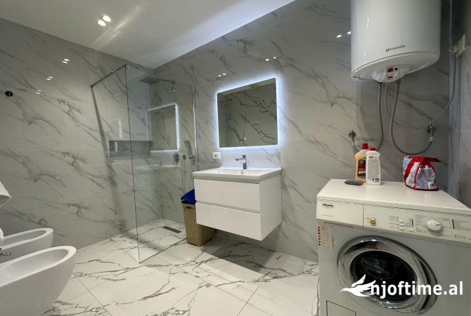 Shtepi me qera Apartament ne Tirane, 2+1, Mobilimi E mobiluar, Pagesa 950  Euro.