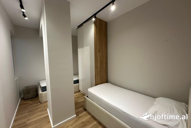 Shtepi me qera Apartament ne Tirane, 2+1, Mobilimi E mobiluar, Pagesa 950  Euro.