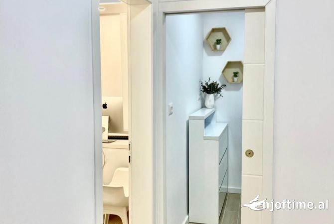 Ambient biznesi me qera 3+1 ne Tirane - 800 Euro