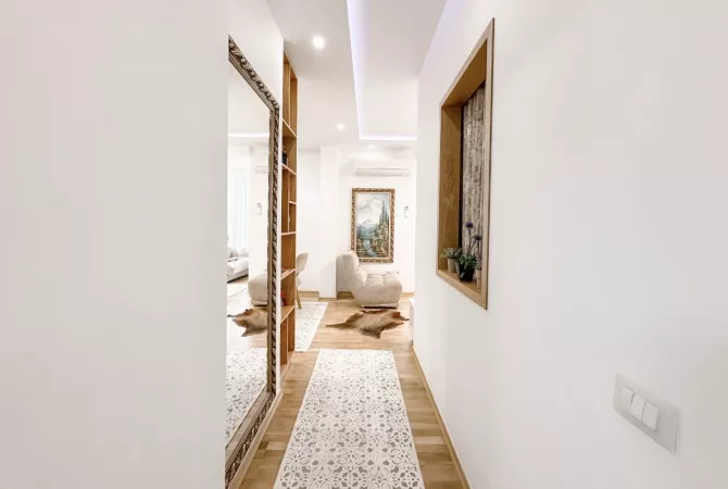 Shtepi ne shitje Apartament ne Tirane, 3+1, Mobilimi E mobiluar, Pagesa 250,000  Euro.