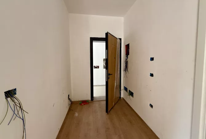 Apartment for sale in Tirana 1+1, Emty