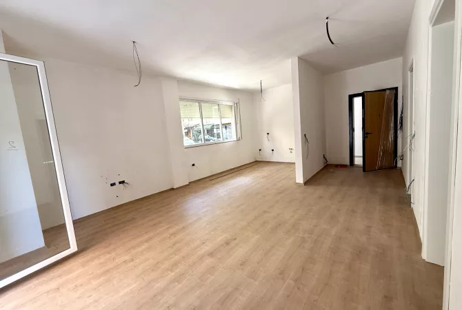 Apartment for sale in Tirana 1+1, Emty
