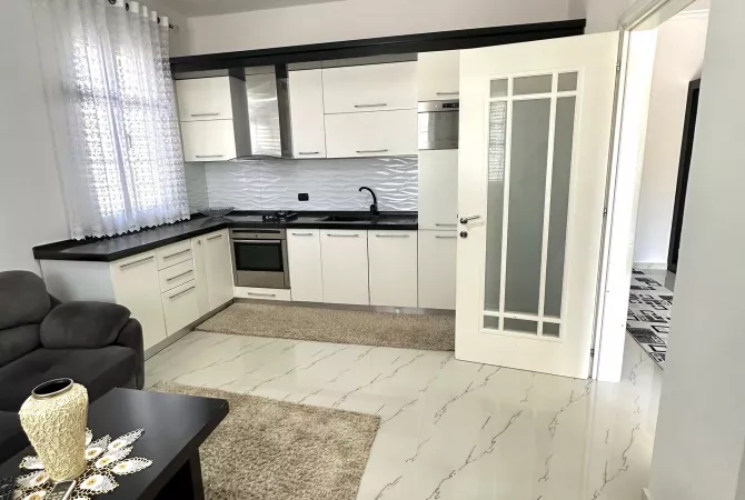 Shtepi me qera 3+1 ne Tirane - 700 Euro