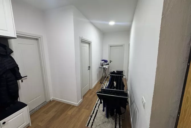 Shtepi ne shitje Apartament ne Tirane, 2+1, Mobilimi E mobiluar, Pagesa 155,000  Euro.