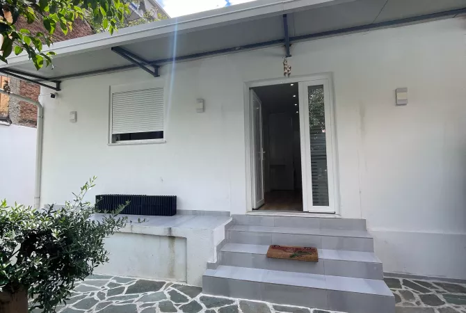 Shtepi me qera 2+1 ne Tirane - 850 Euro