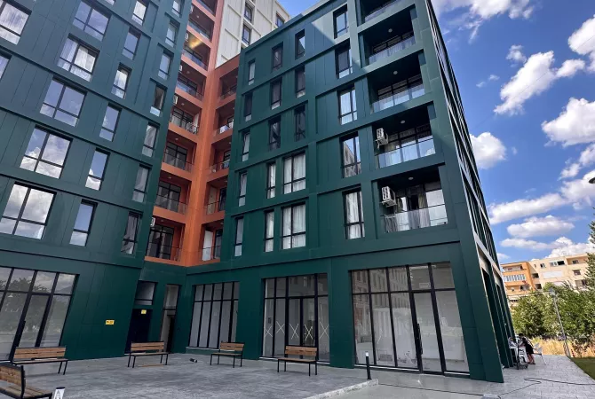 Shtepi ne shitje Apartament ne Tirane, 1+1, Mobilimi Bosh, pa mobiluar, Pagesa 145,000  Euro.