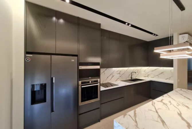 Shtepi me qera 2+1 ne Tirane - 2,000 Euro