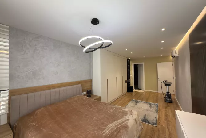 Shtepi me qera Apartament ne Tirane, 2+1, Mobilimi E mobiluar, Pagesa 950  Euro.