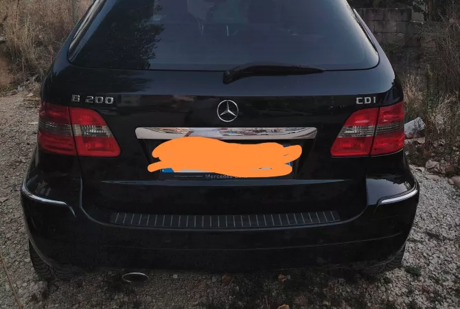 Makina ne shitje ne Tirane - 4,700 Euro