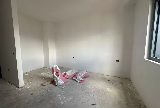 Shtepi ne shitje 2+1 ne Tirane - 260,000 Euro