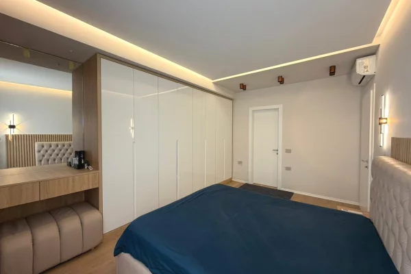 Shtepi me qera Apartament ne Tirane, 2+1, Mobilimi E mobiluar, Pagesa 135,000  Leke.