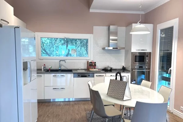 House for Rent 3+1 in Tirana - 2,000 Euro