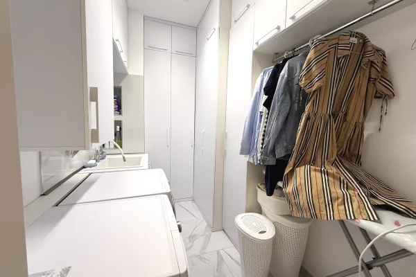 Shtepi ne shitje Apartament ne Tirane, 3+1, Mobilimi E mobiluar, Pagesa 355,000  Euro.