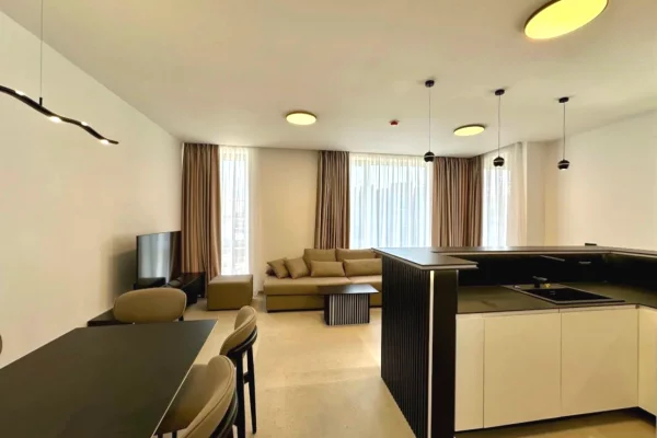 Shtepi me qera 2+1 ne Tirane - 1,300 Euro