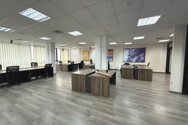 Jepet me qira zyre ne qender te Tiranes