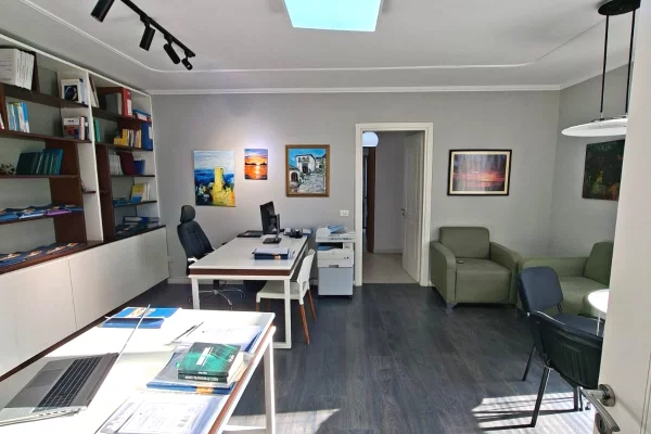 Ambient biznesi me qera 1+1 ne Tirane - 700 Euro