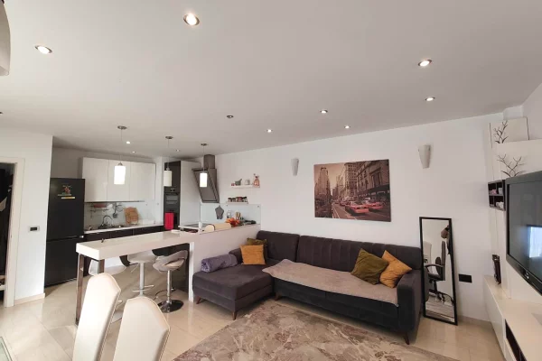 House for Rent 2+1 in Tirana - 850 Euro